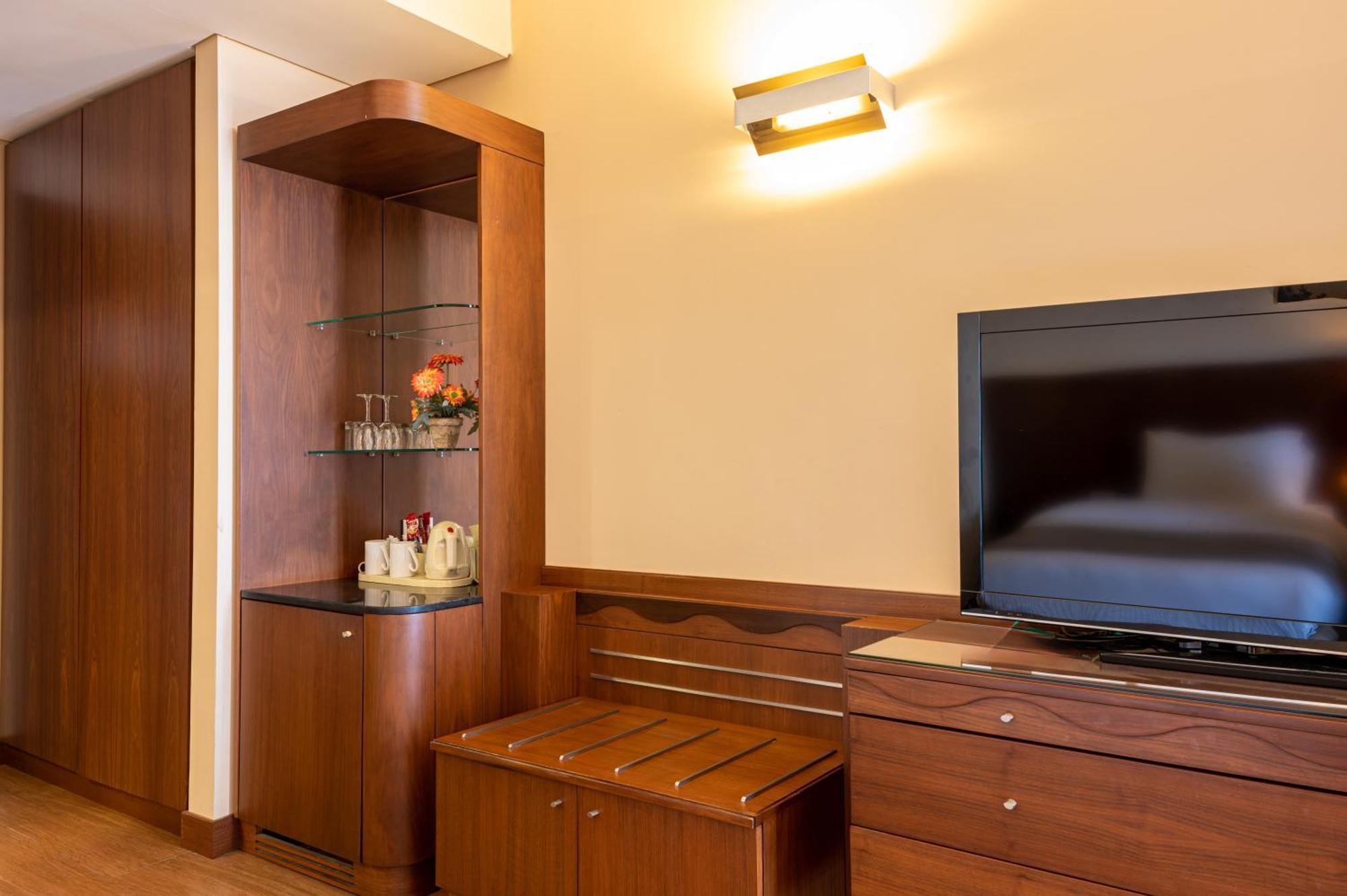 Jiyeh Marina Resort Hotel & Chalets Джийех Экстерьер фото